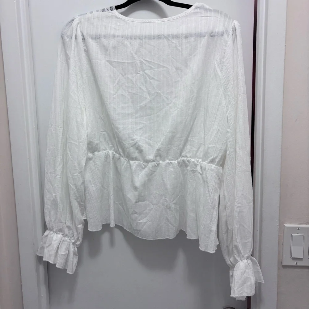 SHEIN White Lace Detail Blouse - Picture 4 of 6